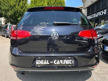 Volkswagen Golf - 6