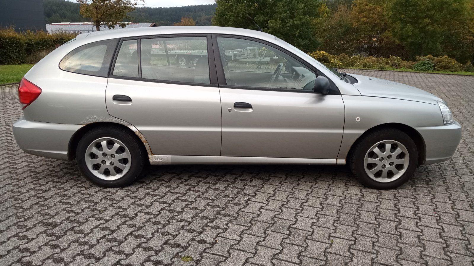Kia Rio 2005 — салон