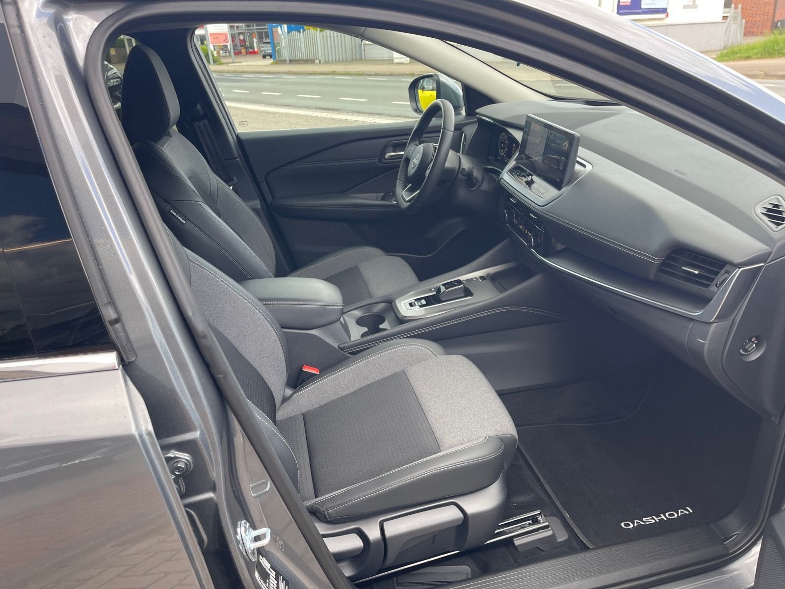 Fahrzeugabbildung Nissan Qashqai 1.5 e-Power N-Connecta Technikp./Winterp