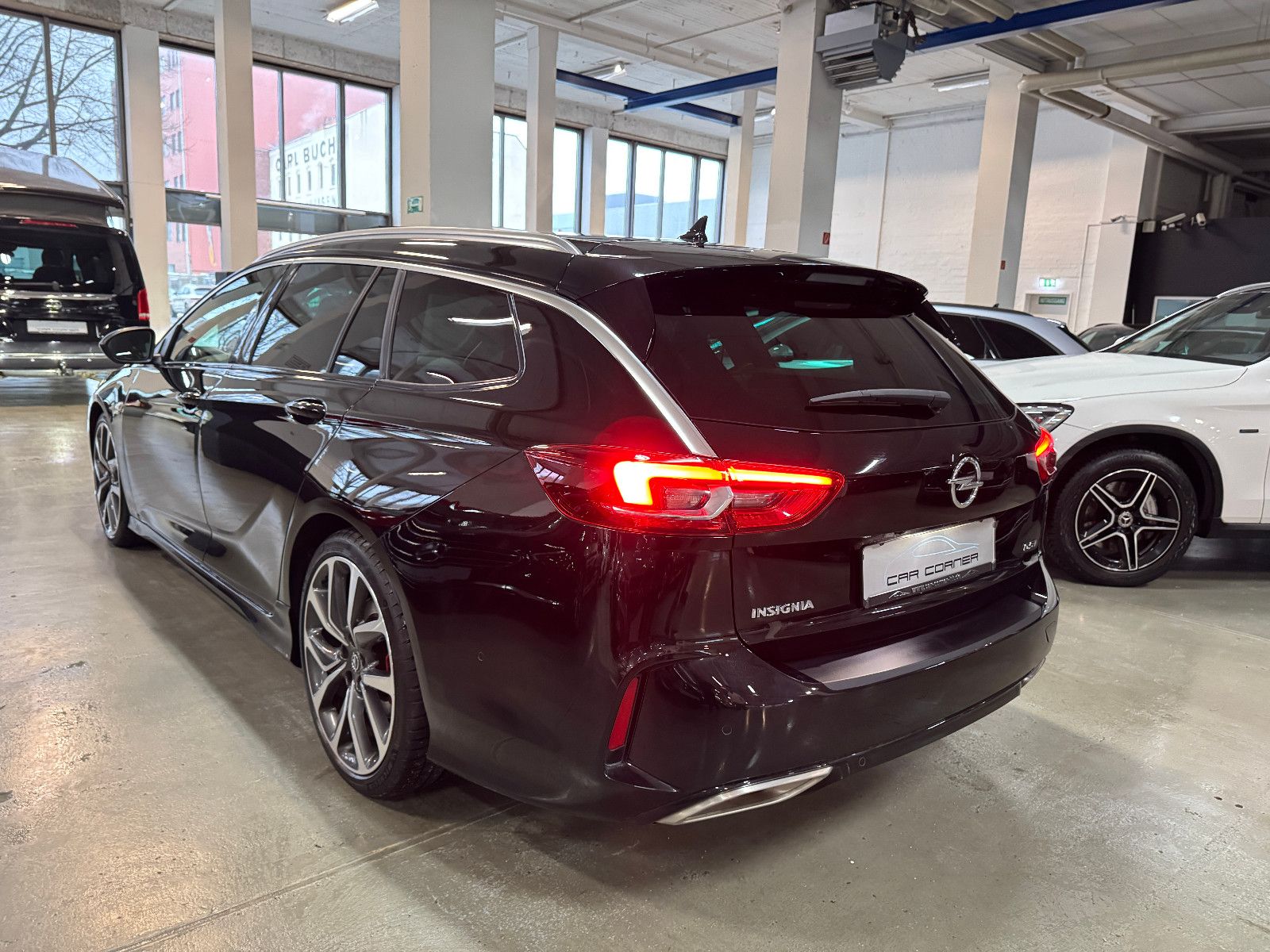 Fahrzeugabbildung Opel Insignia B Sports Tourer GSi 4X4 OPC PERFORMANCE