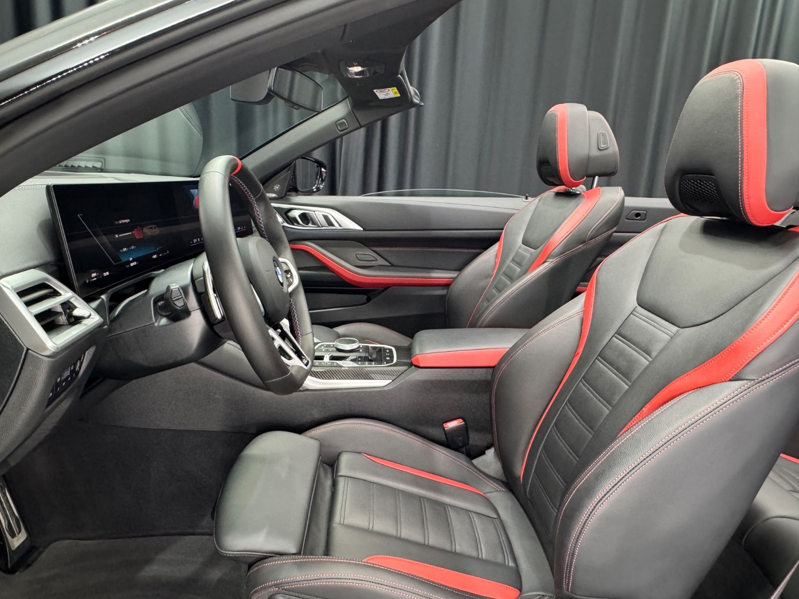 Fahrzeugabbildung BMW M440i Cabrio xDrive|INDIVIDUAL|H&K|LEDER|FACELIF