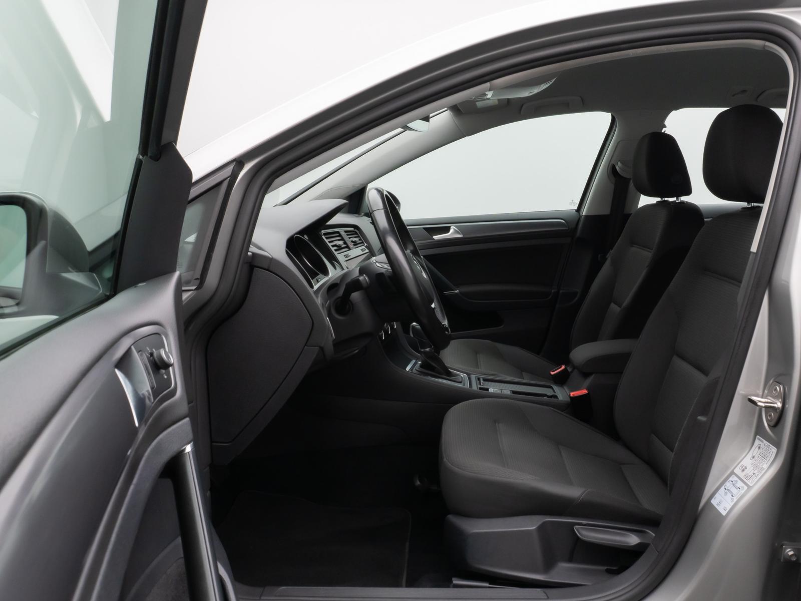 Volkswagen Golf VII Variant Comfortline Navi PDC Standheiz