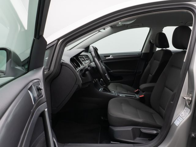 Foto Nummer 18: VW Golf