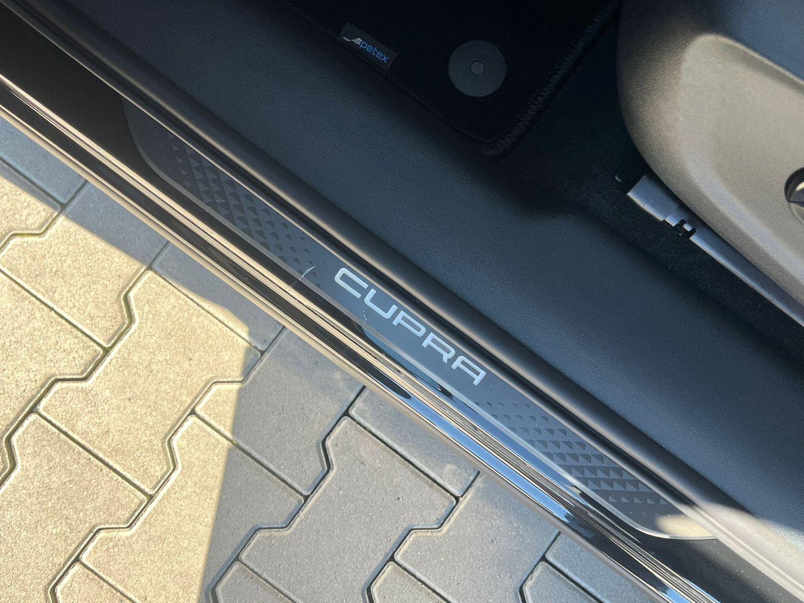 Immagine del veicolo CUPRA Terramar 1.5 eTSI Dinamica Edge package HUD 19"