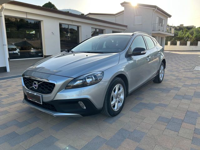 VOLVO V40 CC