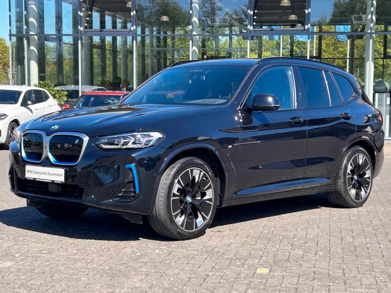BMW iX3 Impressive / AHK schwenkbar / Leder / Glasd.