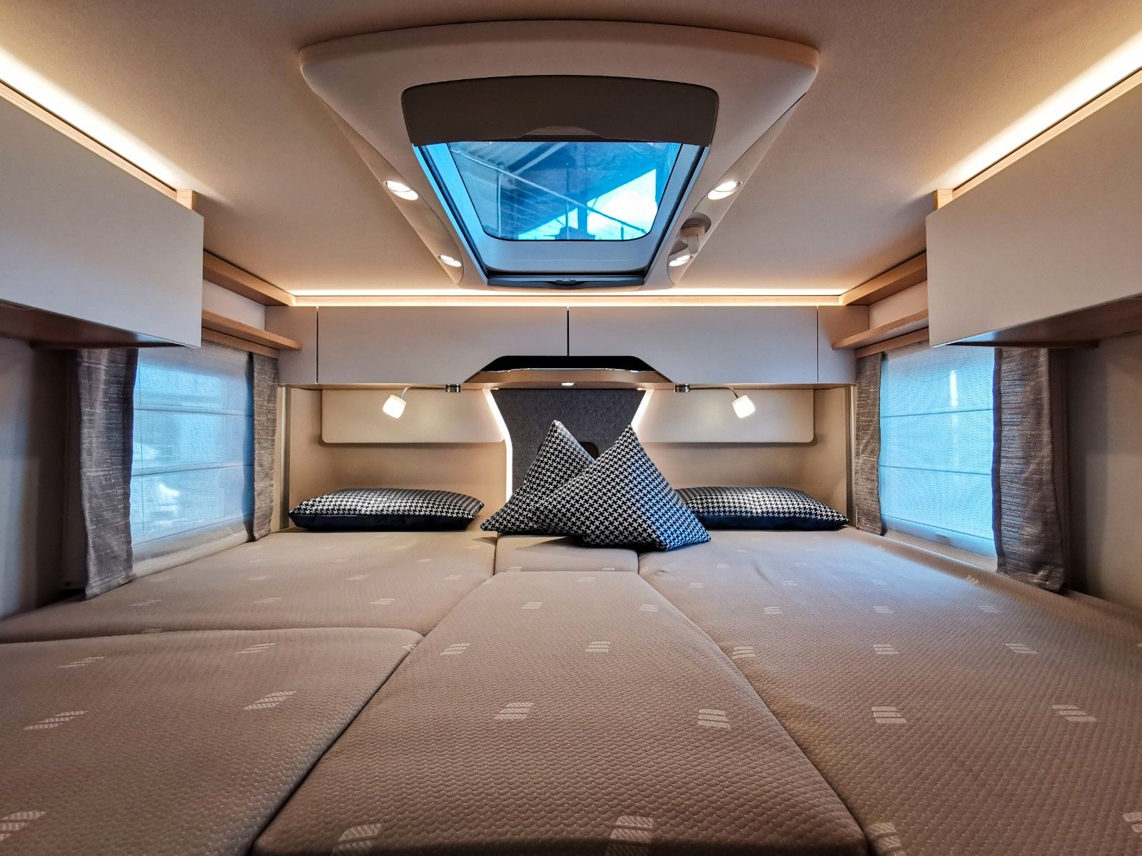 Fahrzeugabbildung HYMER / ERIBA / HYMERCAR BML - T 780 X EXCLUSIVE - JAHRESWAGEN