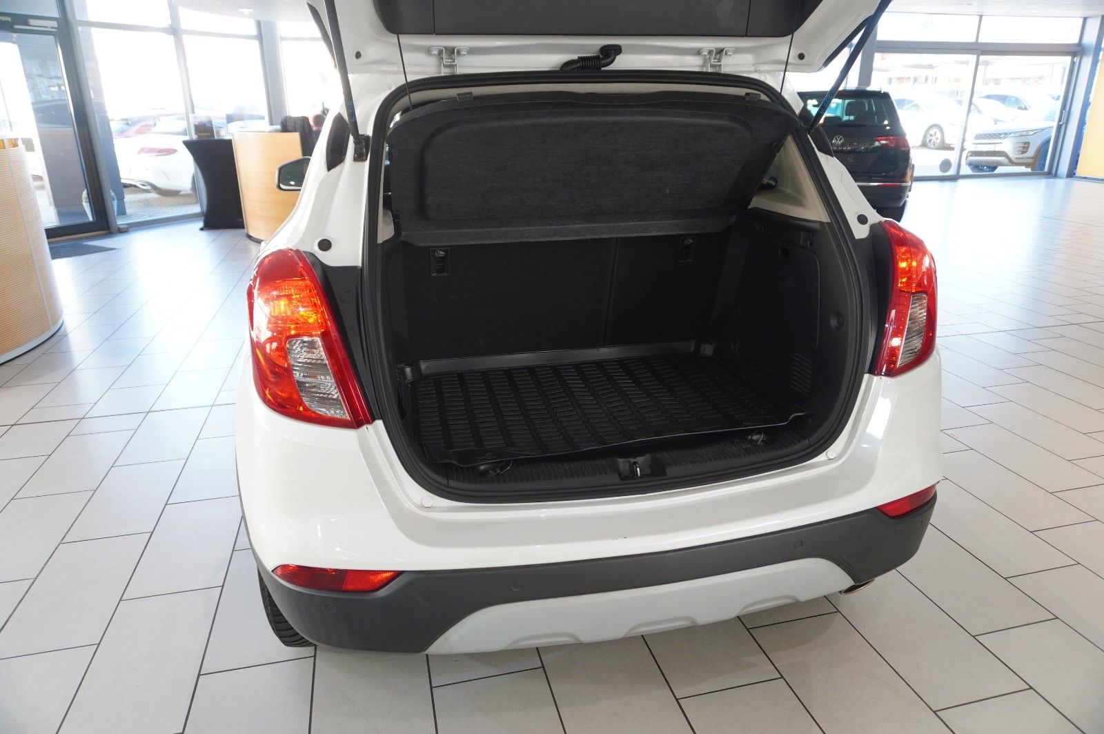 Fahrzeugabbildung Opel Mokka X 1.4 ON NAVI/LED/KAMERA/SHZ/SPORT/NEBEL
