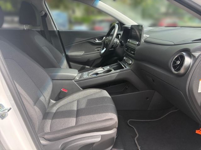 Fahrzeugabbildung Hyundai KONA MJ23 Trend Elektro 100KW NAVI+Dachlackierun
