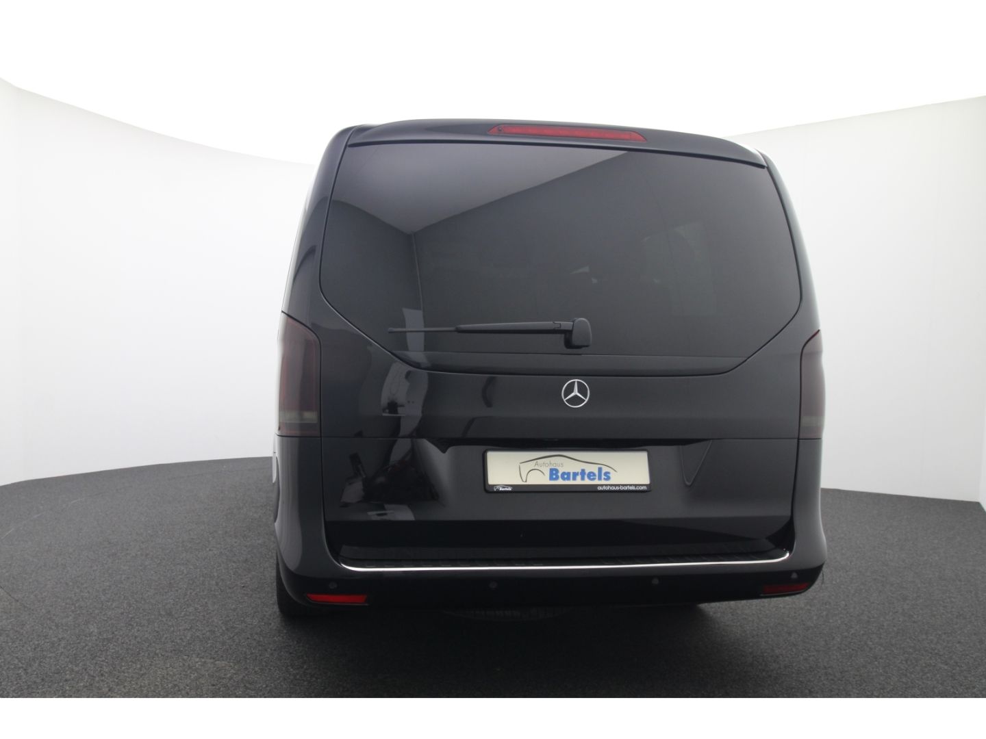 Fahrzeugabbildung Mercedes-Benz V 250 EDITION lang AHK LED Totwinkelassistent 3-