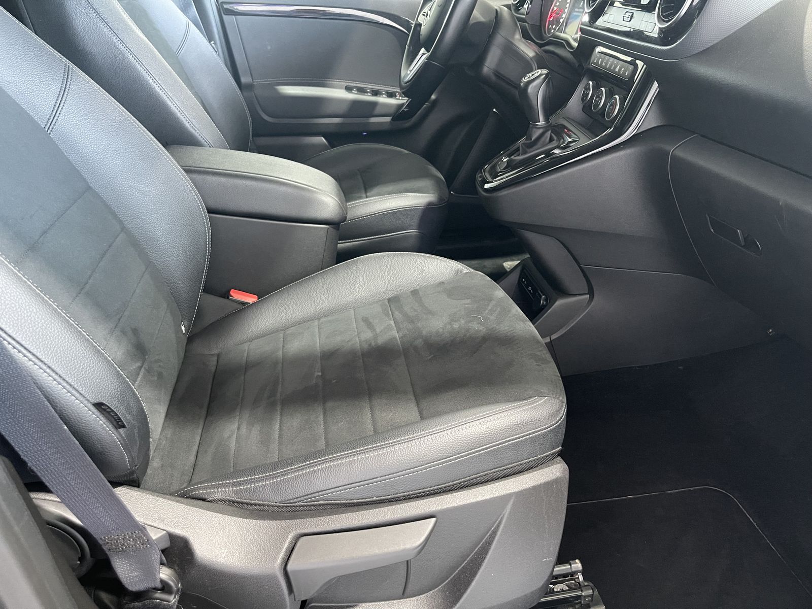 Fahrzeugabbildung Mercedes-Benz T 180 d*Leder*Cam*SHZ*Klima*