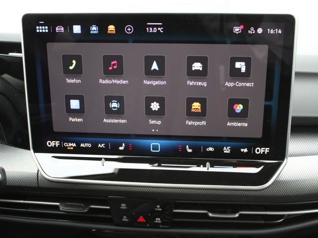 Golf VIII Variant 2,0 TSI 4Motion* R-Line*AHK