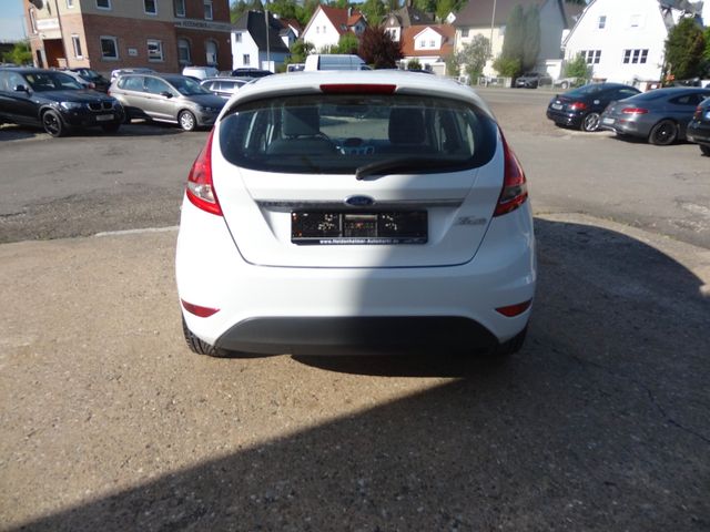 Fahrzeugabbildung Ford Fiesta Titanium/Klima/Alu/