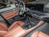 BMW X5 xDrive30d M Sport Pro 7 Sitze+HuD+AHK+Pano+St - BMW X5: Sitze