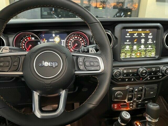 Fahrzeugabbildung Jeep 392 UNLIMITED RUBICON 6.4L-V8 SKY ONE TOP MY 23