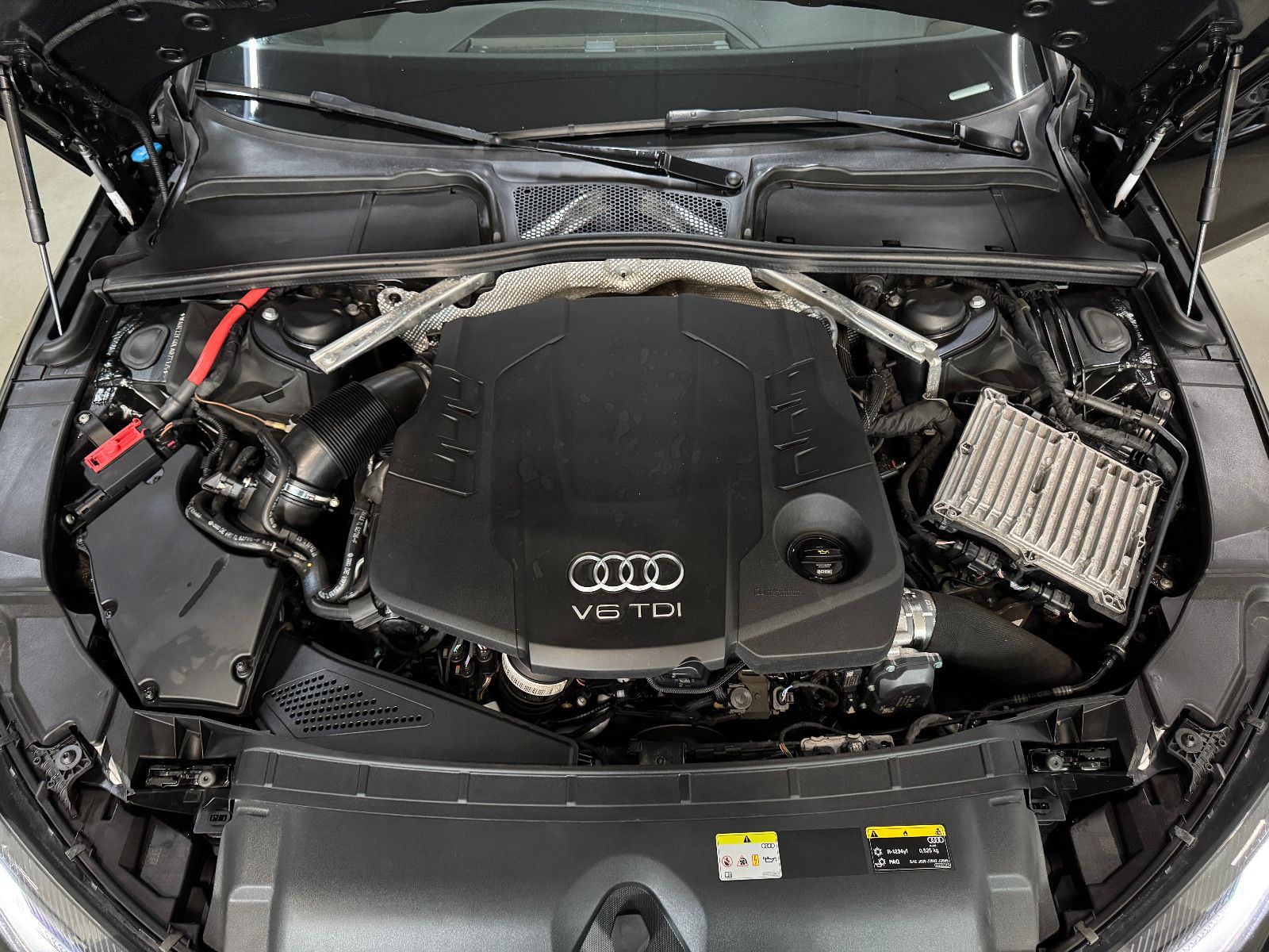 Fahrzeugabbildung Audi A4 45 TDI QUATTRO 2X S-LINE BLACK EDITION 19´RS