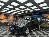 MINI Mini One Countryman 1.5 D (329) - schwarze MINI One D Countryman
