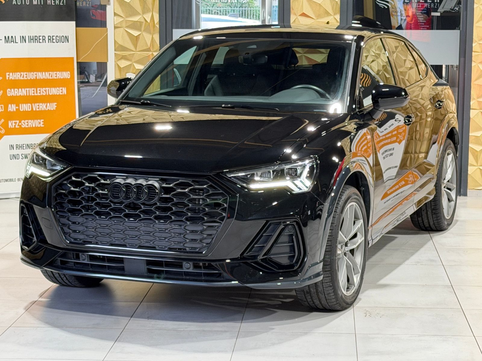 Fahrzeugabbildung Audi Q3 Sportback 35 TDI/S-LINE/BLACK-EDIT/LED/KAMERA
