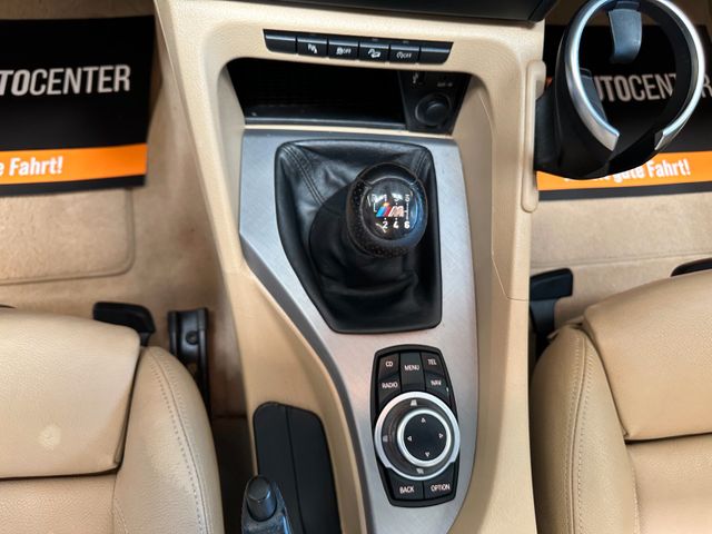 BMW X1 18 d *M-Paket*NAVI*TEMPO*PDC*PANO*