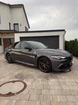 Alfa Romeo Giulia 2.9 V6 Bi-Turbo 375 kW AT8 Quadrifoglio - Alfa Romeo Giulia V6 Gebrauchtwagen