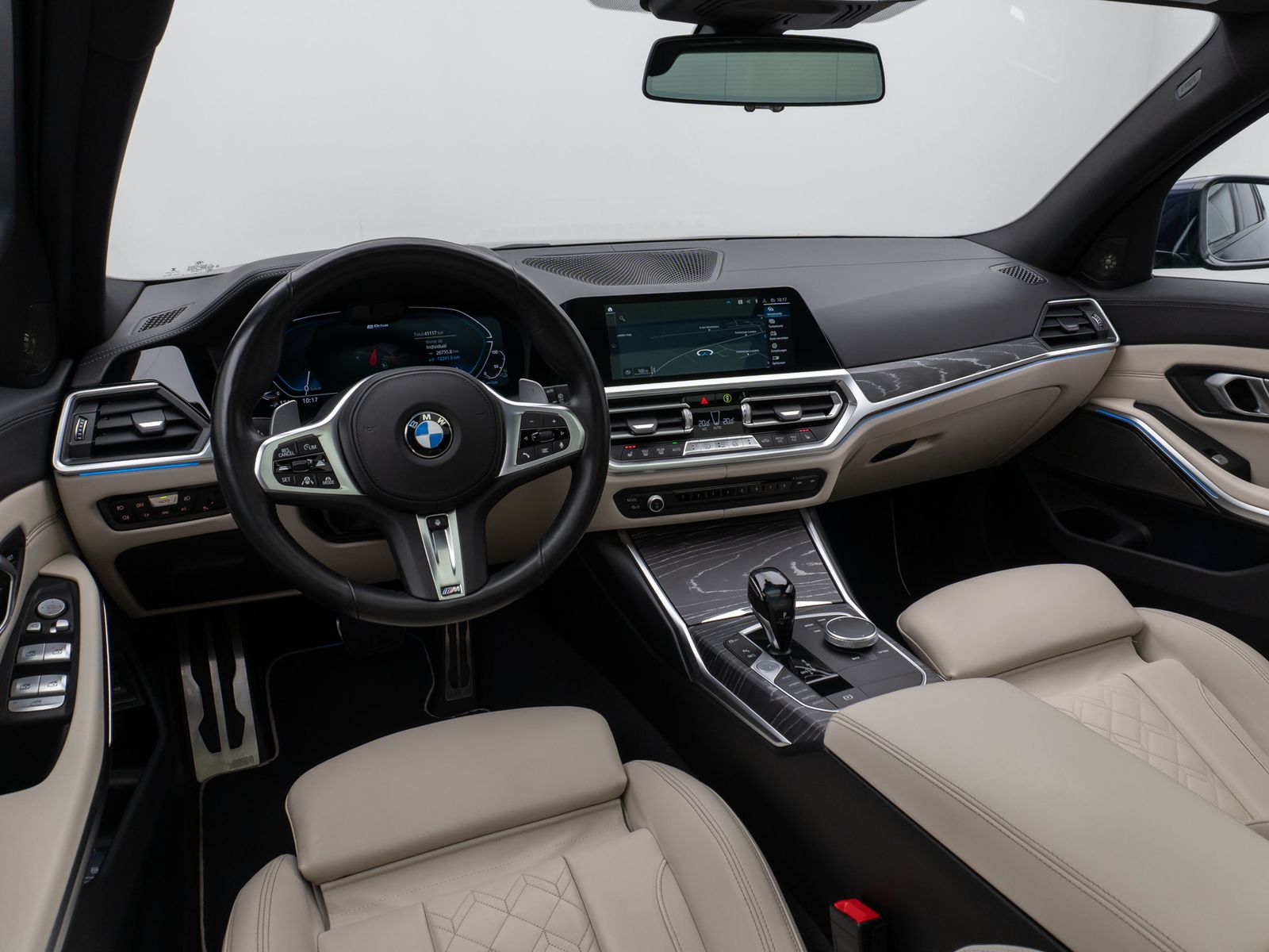 Fahrzeugabbildung BMW 330e xD M Sport Panoram Kamera Laser HUD DAB H/K