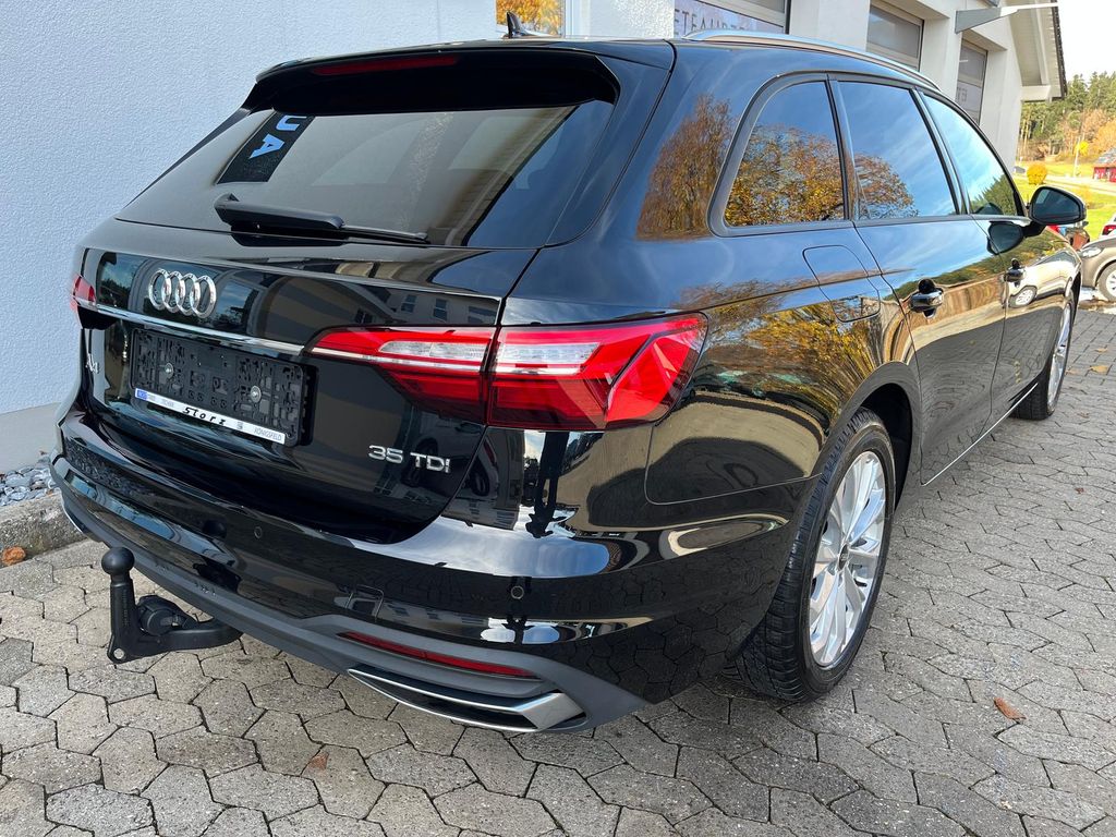 AUDI A4 2024