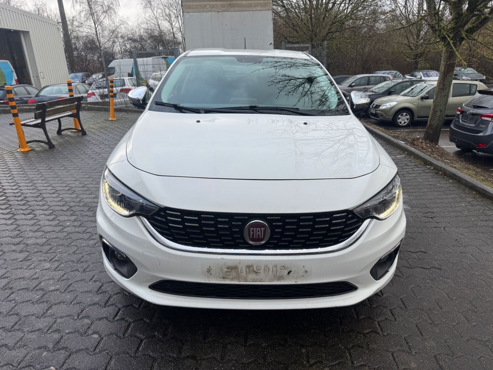 Fahrzeugabbildung Fiat Tipo Mirror Navi+Kamera