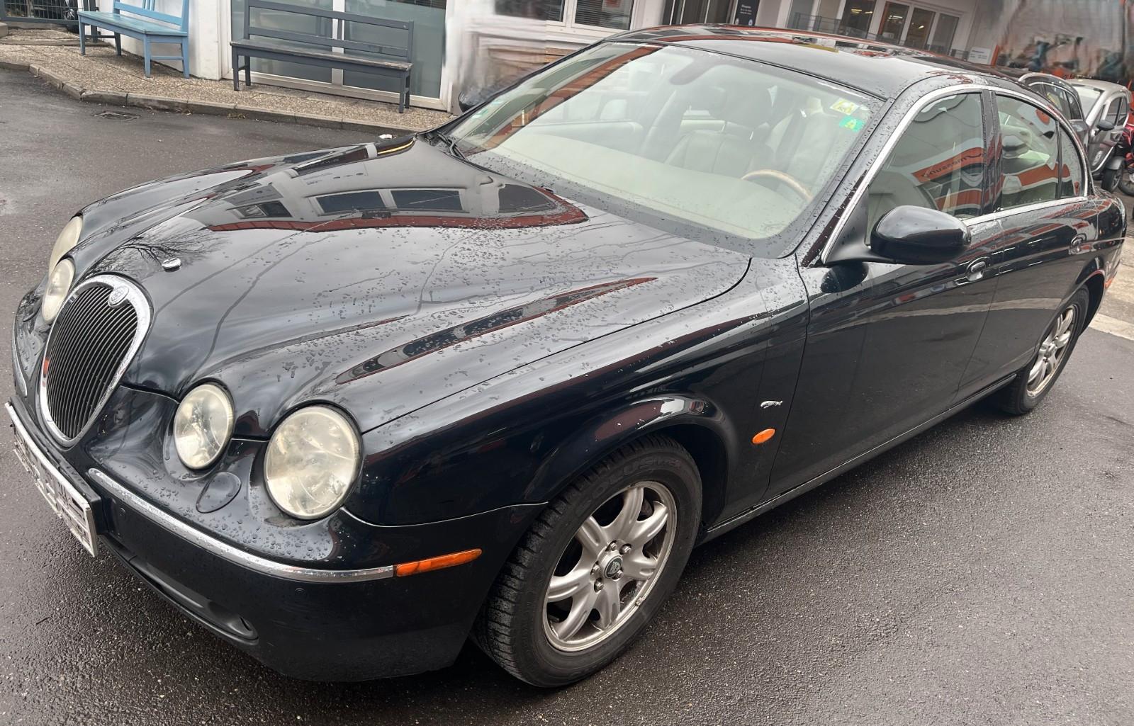 Jaguar S-Type 2.5 Liter V6 Classic