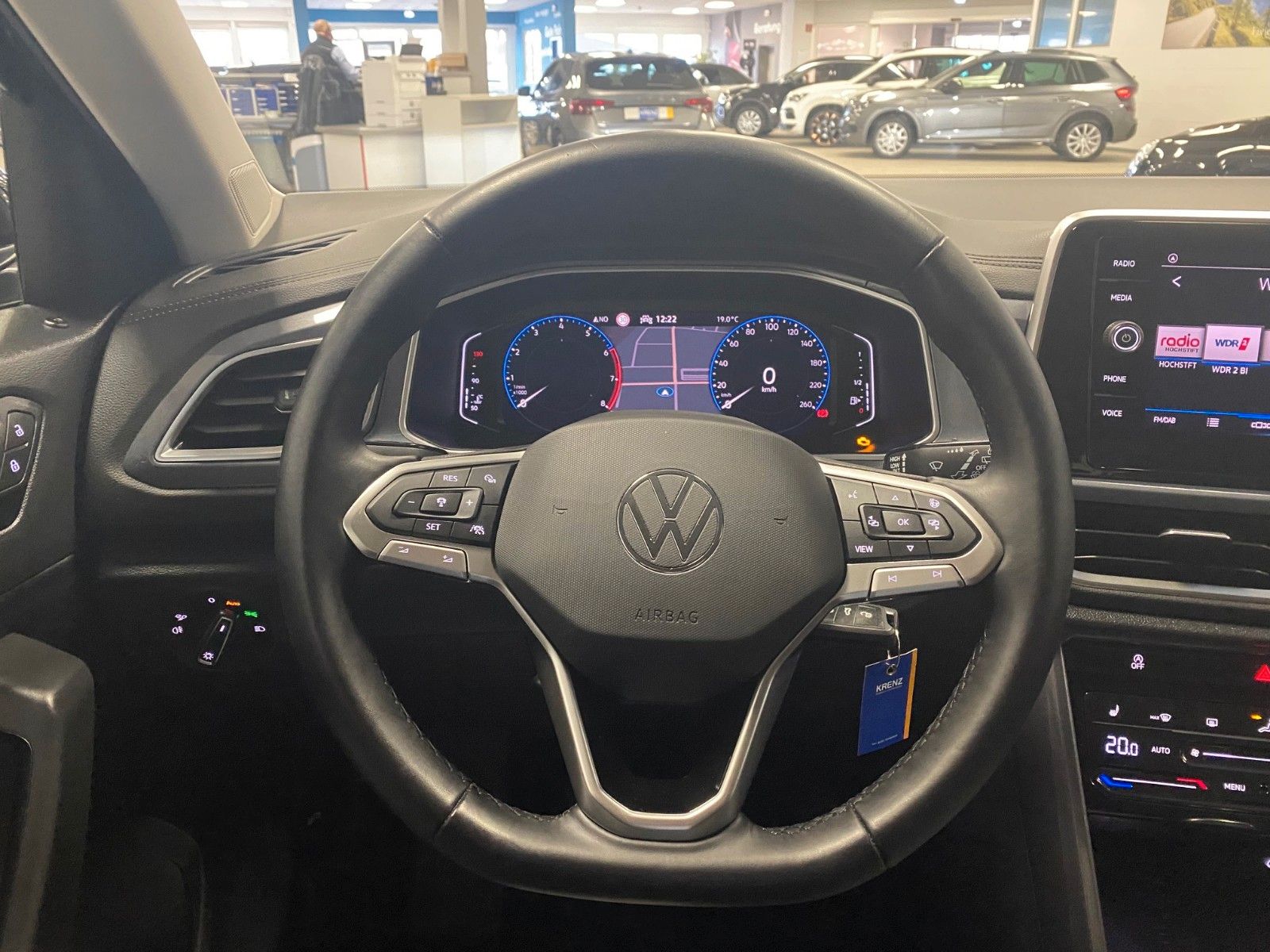 Fahrzeugabbildung Volkswagen T-Roc 1.5 TSI Style+NAVI+1.HAND+AHK+LED Plus+ACC