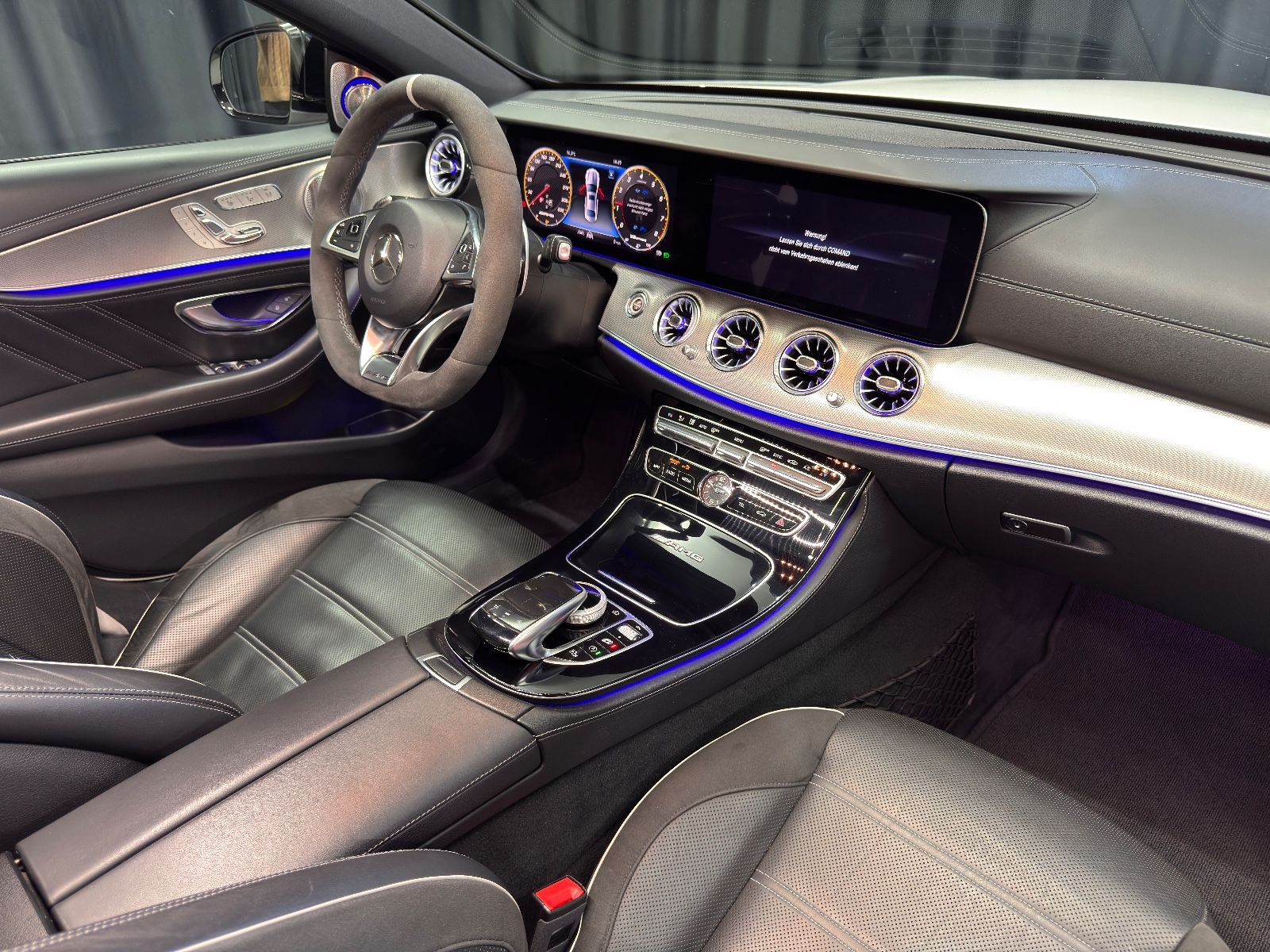 Fahrzeugabbildung Mercedes-Benz E 63 S AMG 4Matic+|AMG DRIVER|BURMESTER|TV|VOLL