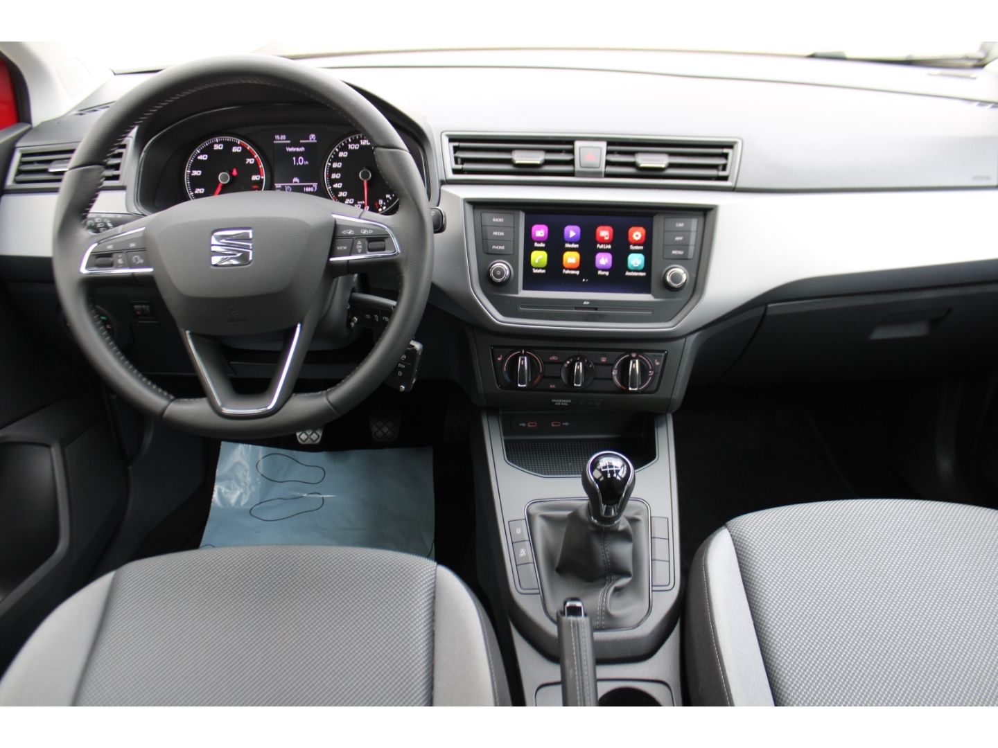 SEAT Ibiza 1.0 MPI Style Klima SHzg GRA GJR DAB PDC B - Image 12