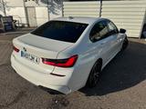 BMW 320i Aut. M-Sportpaket | 1. Hand | Scheckhef - BMW 320 Limousine 320i m sportpaket mit Benzin-Antrieb