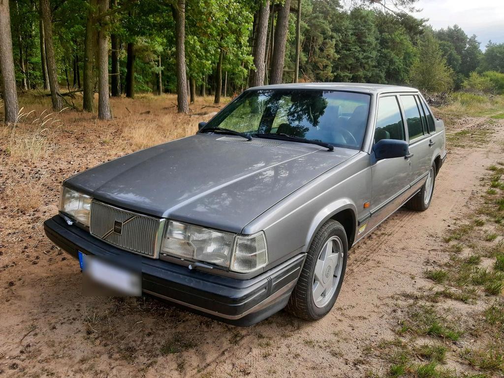 Volvo 944 TD mit H-Kennzeichen