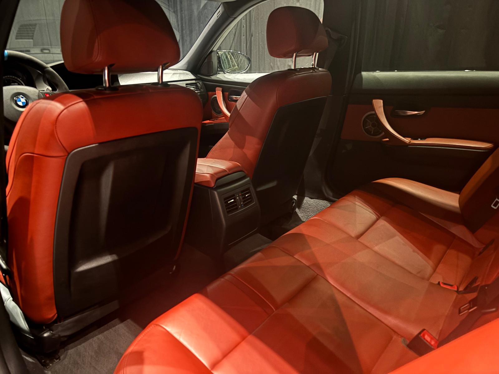 BMW M3 COMPETITION E90 4.0 V8 420ch DKG - ÉCHAPPEMENT M PERFORMANCE - CUIR NOVILLO ROUGE - AUDIO BMW INDIVIDUAL - SUSPENSION EDC - TOIT OUVRANT
