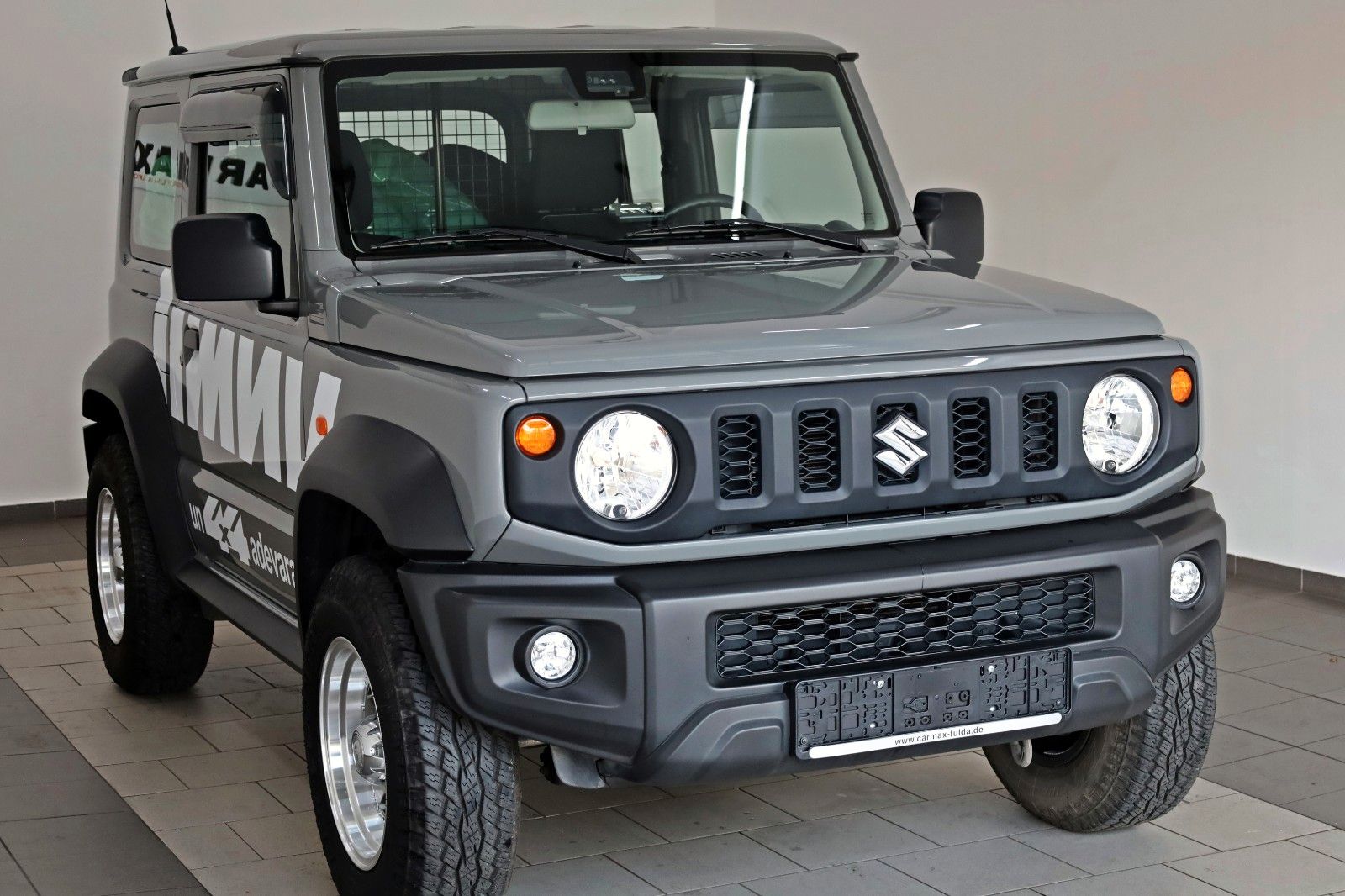 Fahrzeugabbildung Suzuki Jimny Comfort AllGrip NFZ,Temp,SH,8 fach bereift