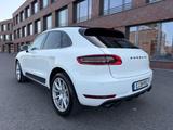 Porsche Macan Panorama Bose Luftfahrwerk Kamera PDLS  - Porsche Macan in Essen