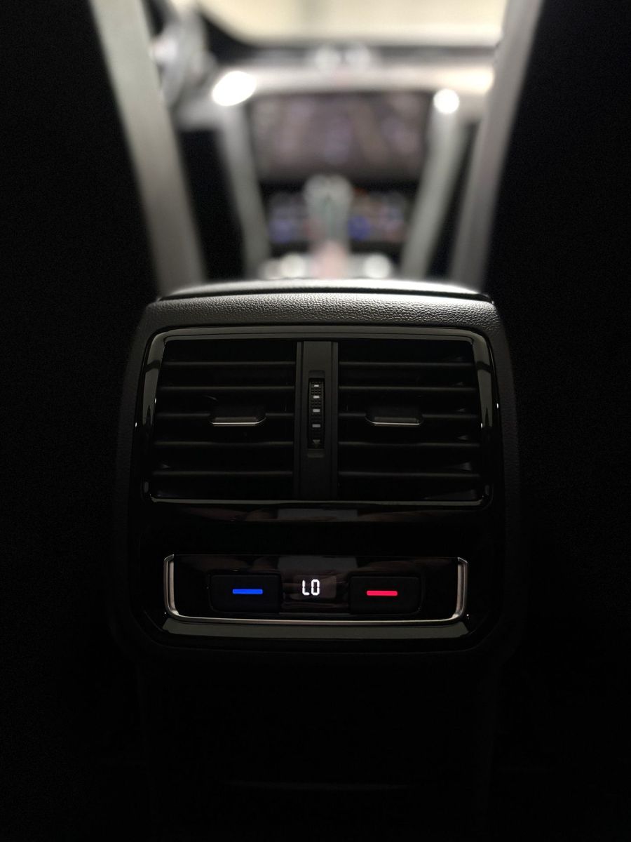 Fahrzeugabbildung Volkswagen Passat Highline 4Motion LED#ACC#Kamera#Pano