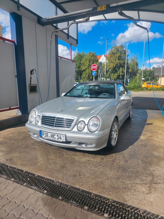 Mercedes-Benz CLK 320