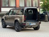 Land Rover Defender 110 3.0 D200 X-Dynamic SE von Privat - Land Rover Defender Gebrauchtwagen in Hamburg