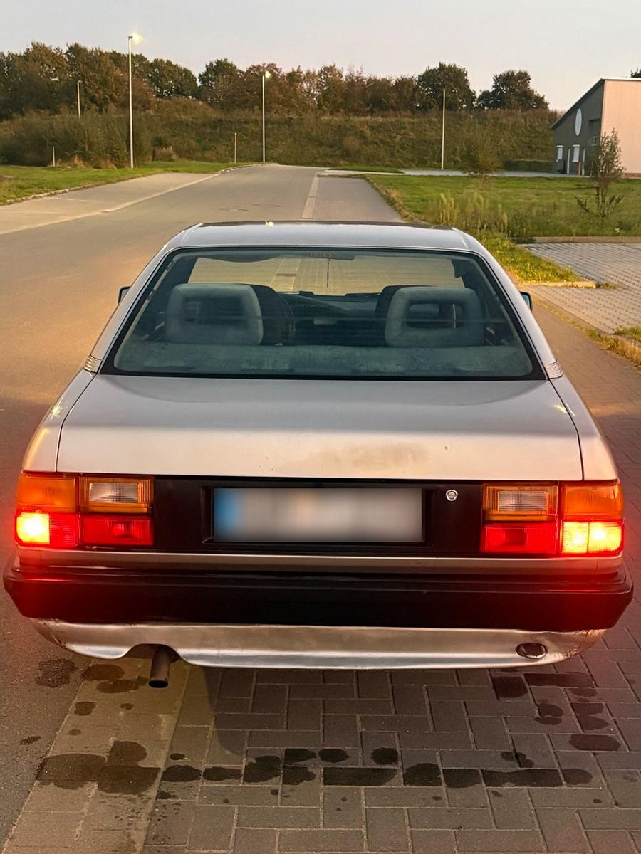 Audi 100