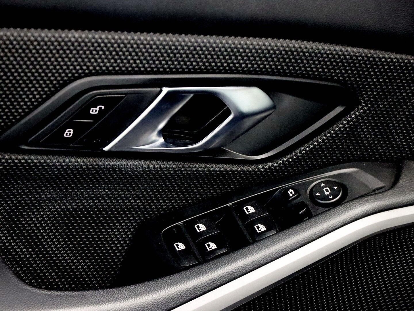BMW 330e Advantage Head-Up, Kamera foto 16