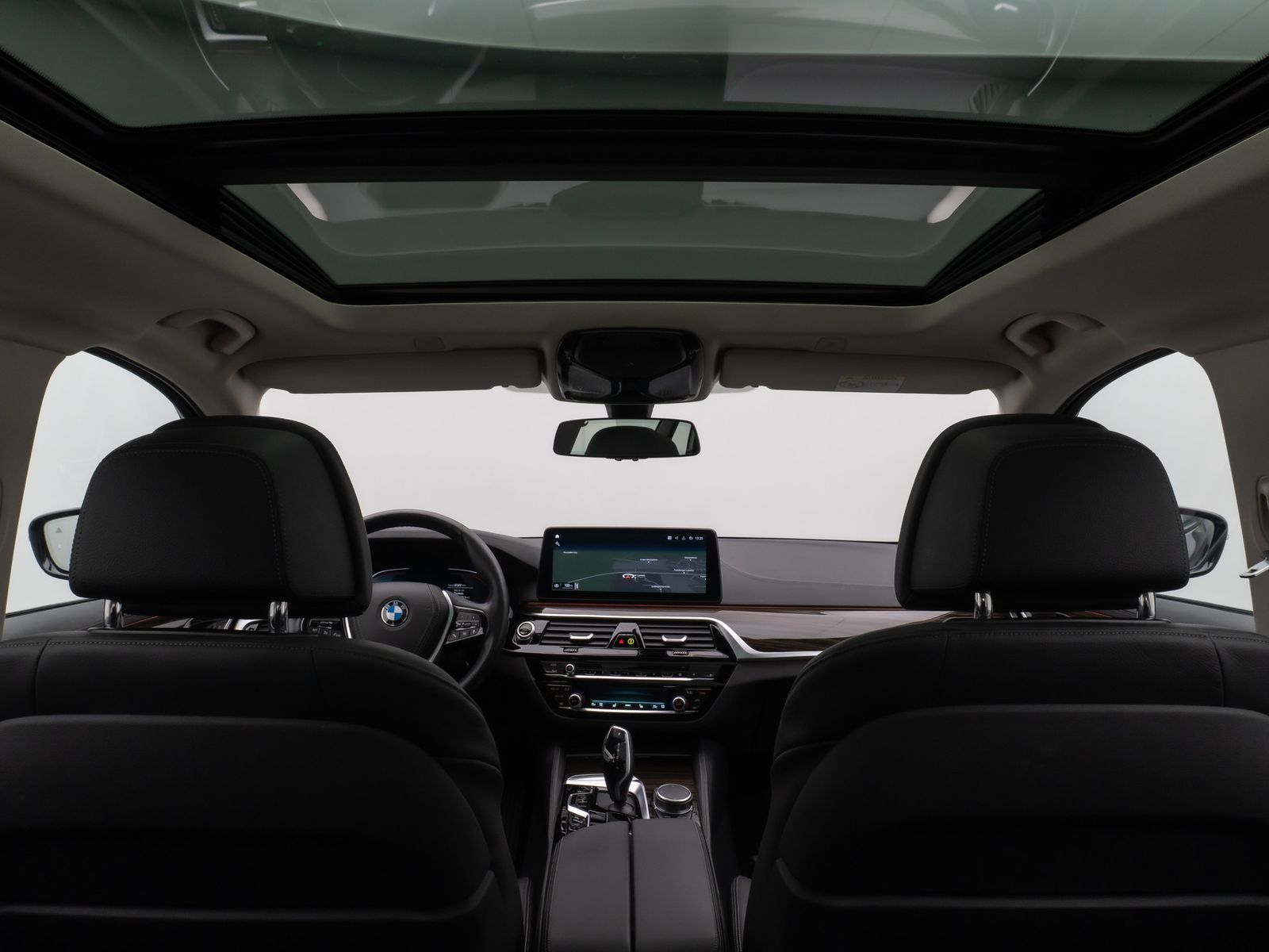 Fahrzeugabbildung BMW 530d xD  LuxuryLine Pano 360°HUD DAB H/K Massage
