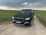 BMW X3 xDrive20d AT - - BMW X3: At
