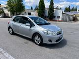 Toyota Auris Hybrid 1,8-l-VVT-i Klimaautomatik TÜV Neu - Toyota Auris Gebrauchtwagen in München