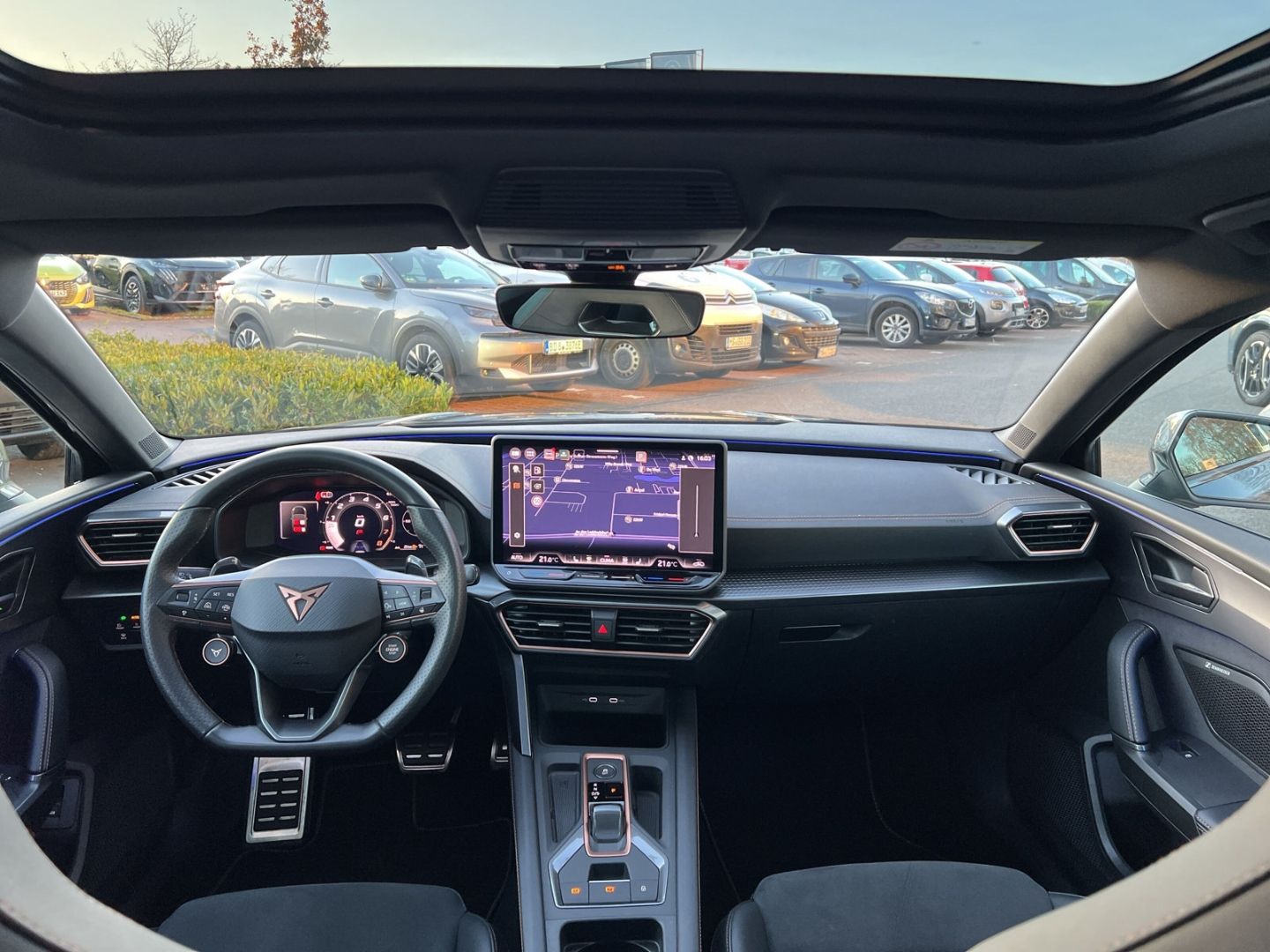 Fahrzeugabbildung CUPRA Leon Sportstourer 1.5 eTSI AD El. Panodach SHZ