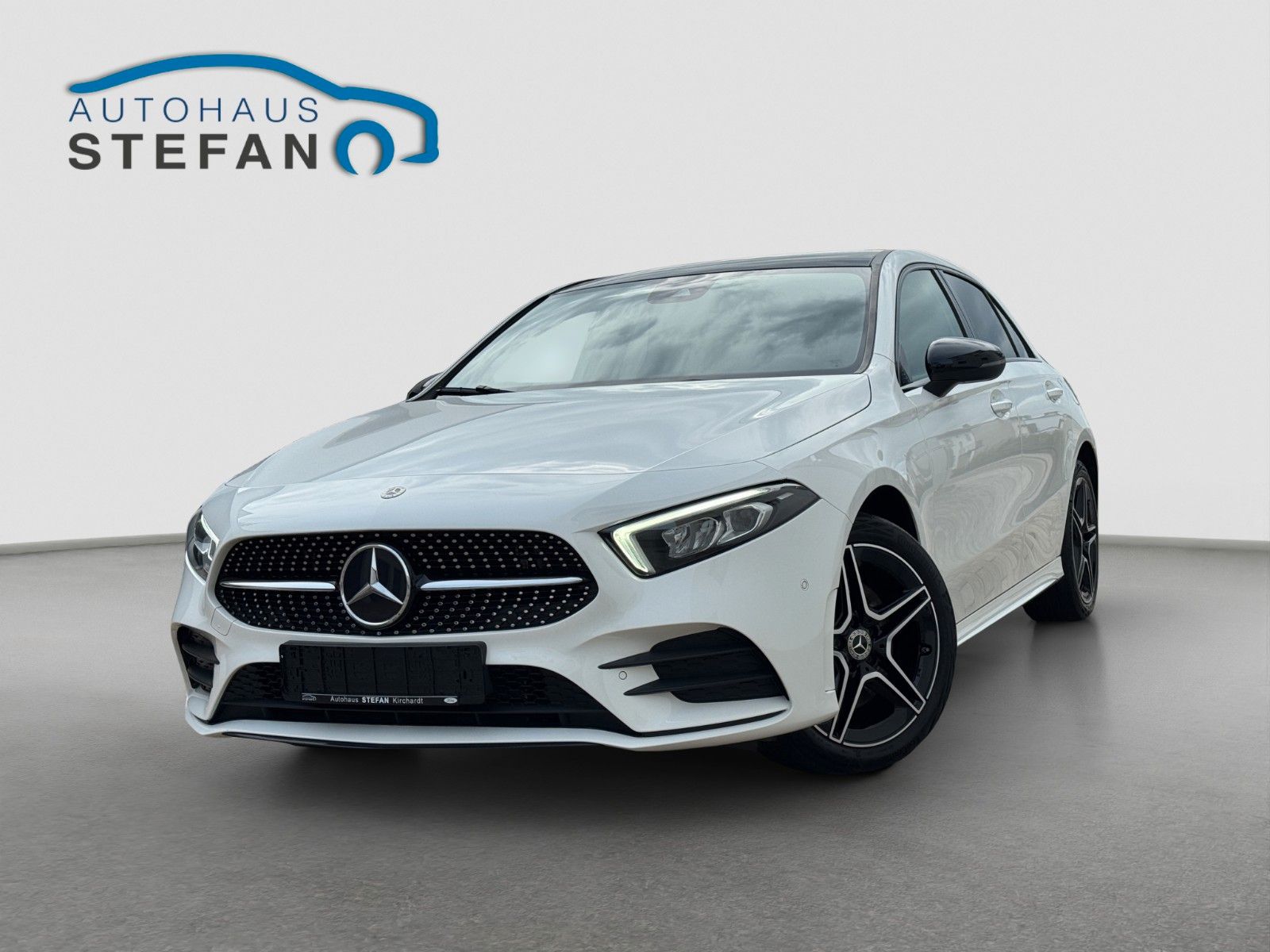 MERCEDES-BENZ A 250 e 8G-DCT AMG Line LED|Panorama|