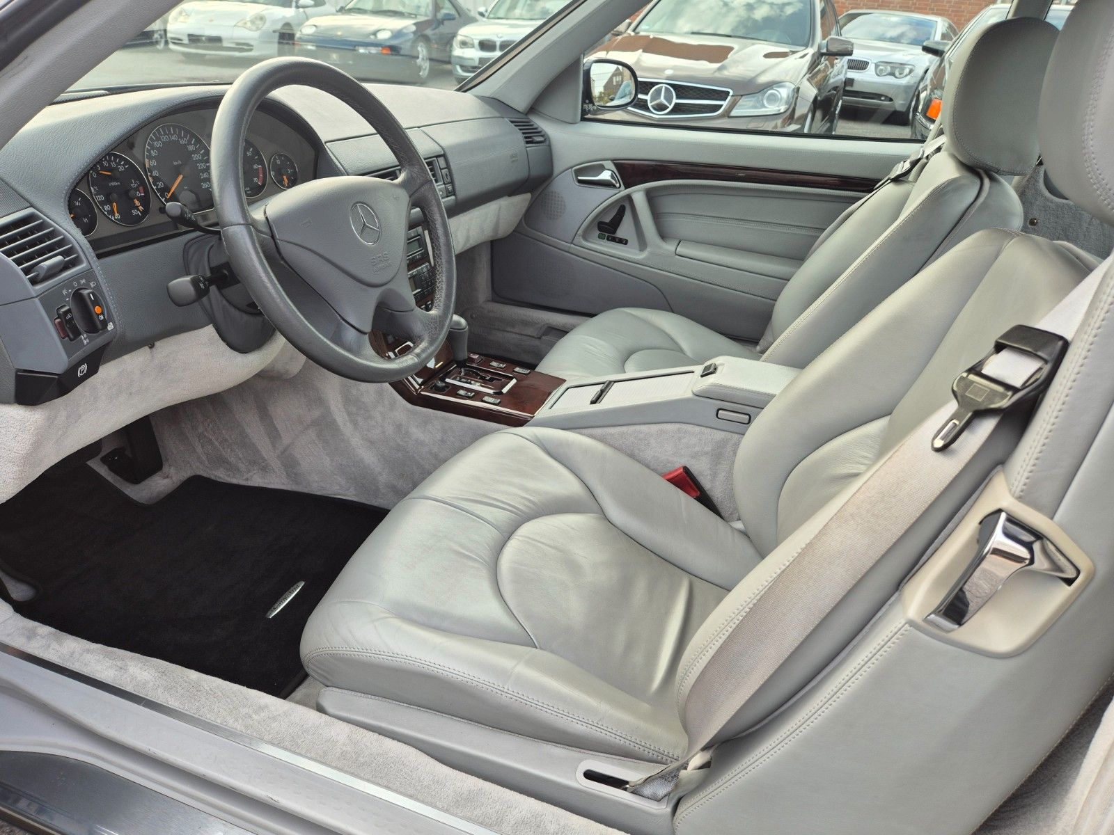 Fahrzeugabbildung Mercedes-Benz SL 320/Originale 4.480 km!/Ausnahmefahrzeug