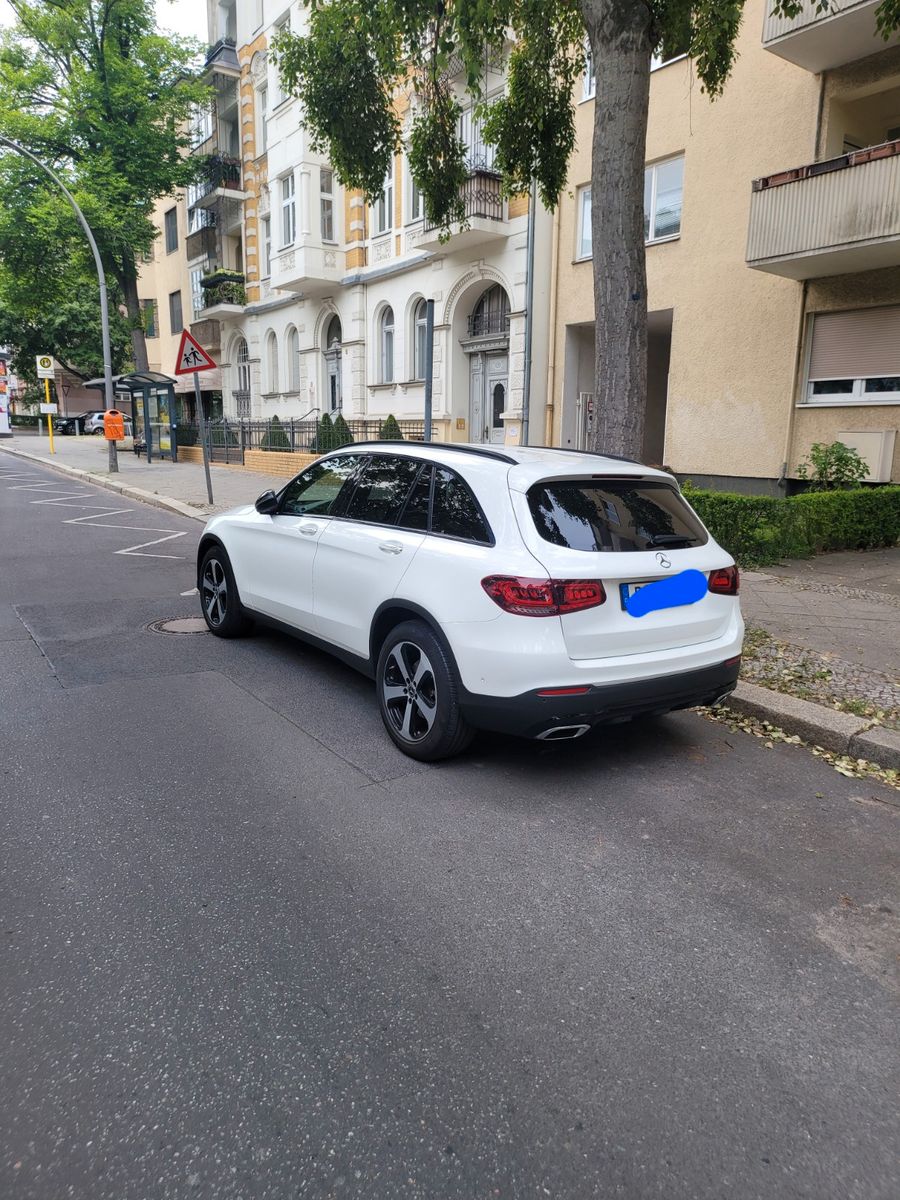 MERCEDES-BENZ GLC 220 d 4MATIC Autom. -
