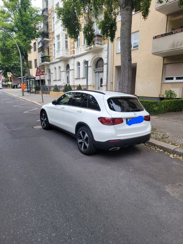 MERCEDES-BENZ GLC 220 d 4MATIC Autom. -