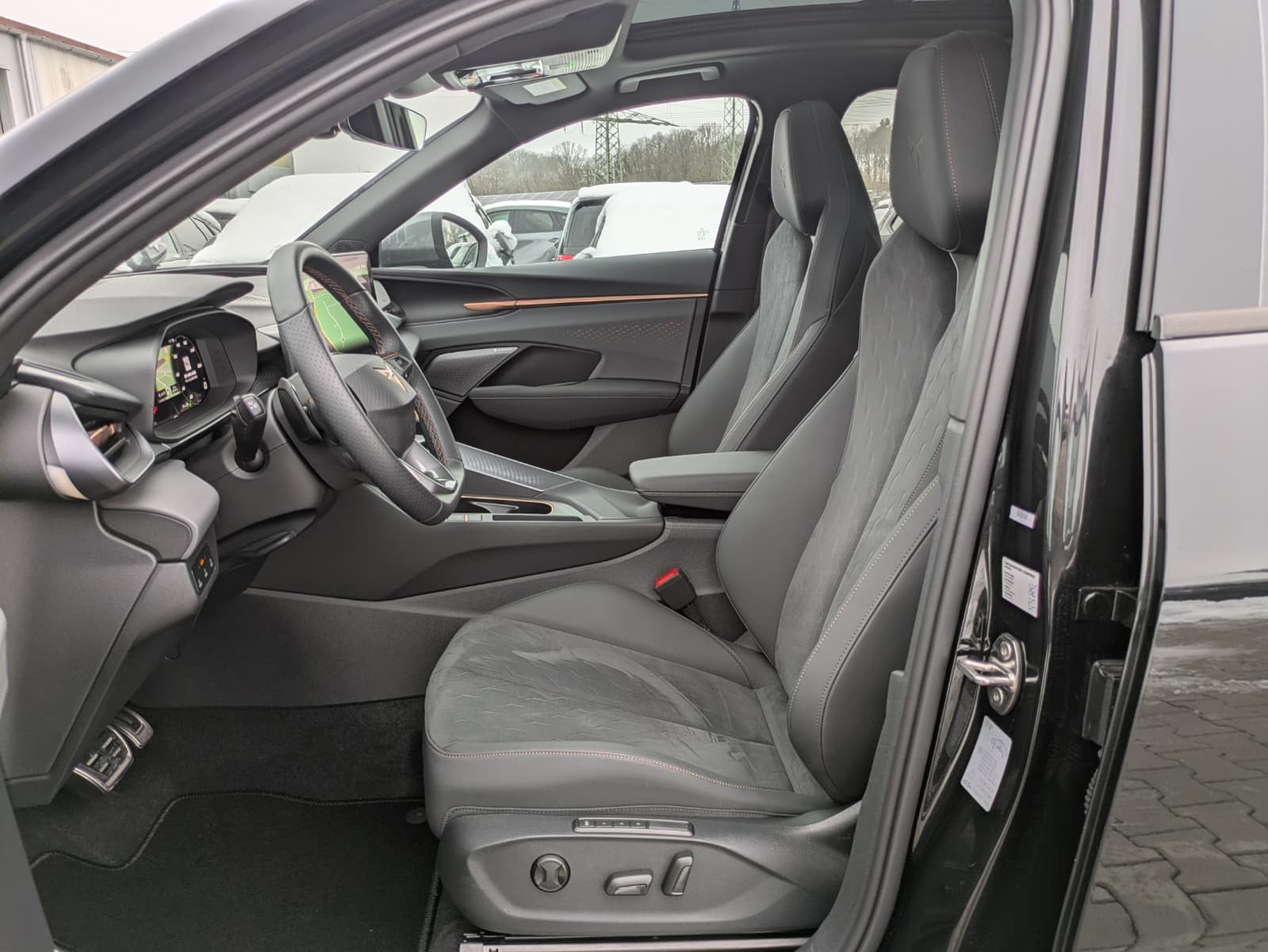 Fahrzeugabbildung CUPRA Terramar 2.0 TSI 4D VZ HUD*MATRIX*PANO*DCC*20"